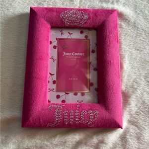 BEAUTIFUL JUICY COUTURE PINK ICONIC CROWN BLING PICTURE FRAME 4x6 NWOT
